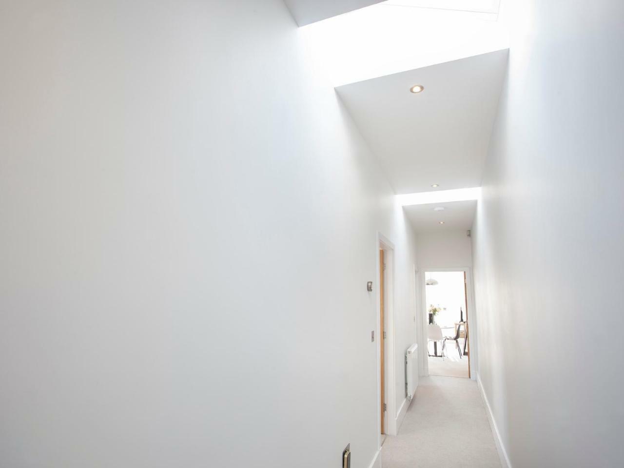 White House Apartments-Free Parking 1 Car Per Apartment York Exterior photo